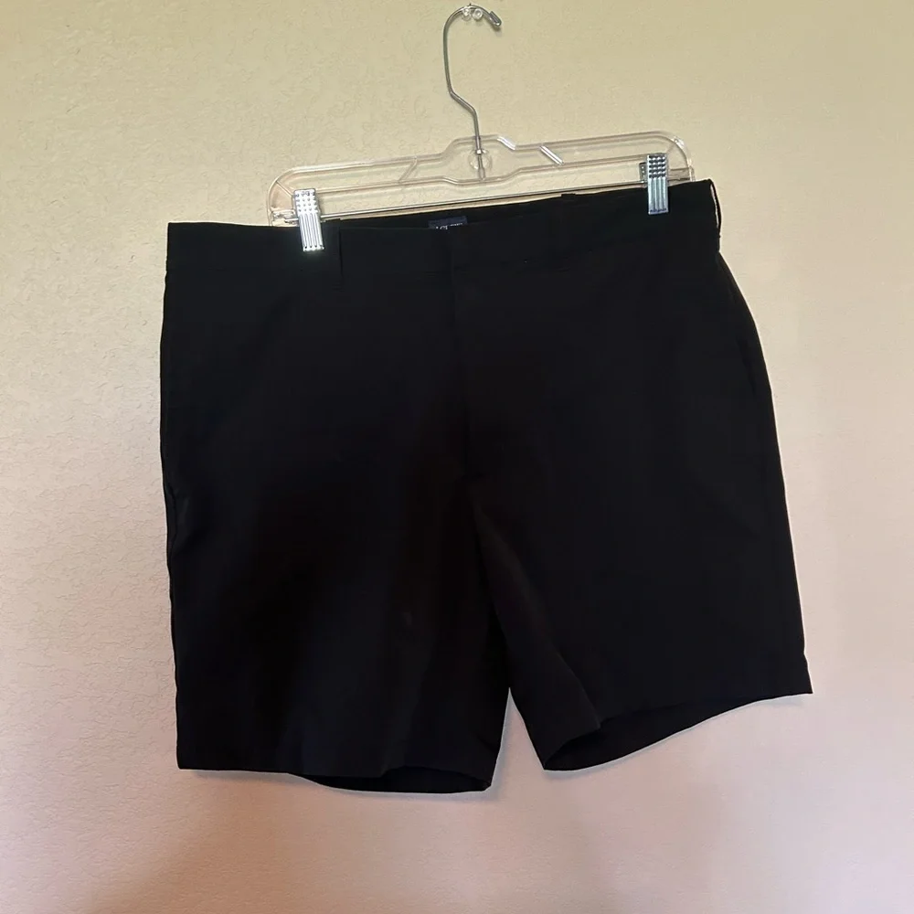 J. Crew 7” Tech Shorts Black Flat Front Classic Performance Shorts Size 35